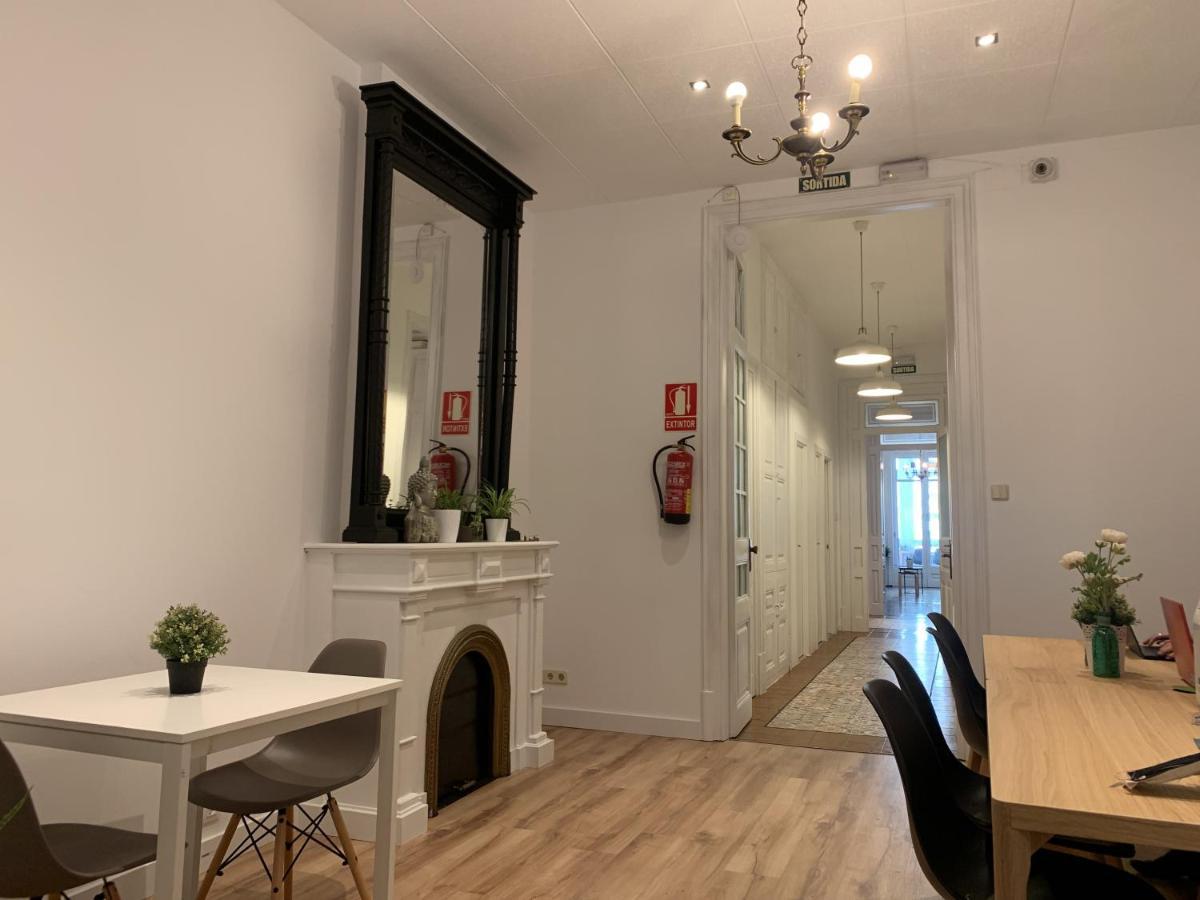 Hostel Coimpact Coliving Bruc Barcelona Exterior foto